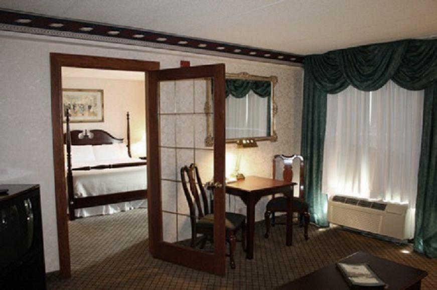 The Plaza Hotel & Suites Winona Oda fotoğraf