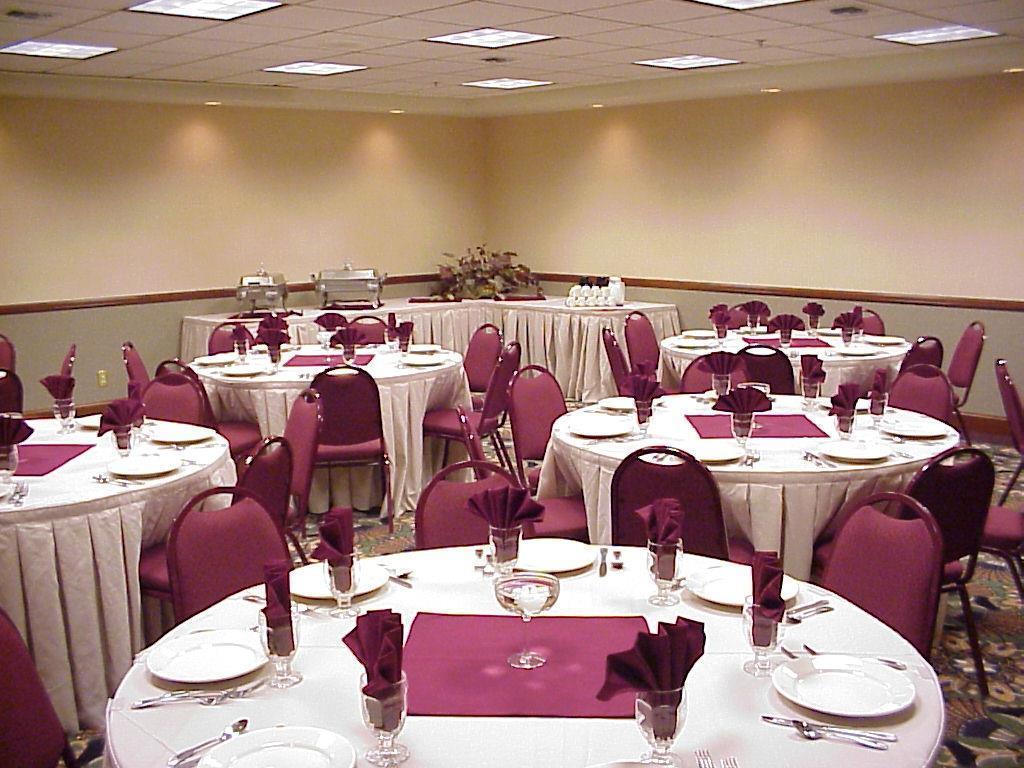 The Plaza Hotel & Suites Winona Konforlar fotoğraf