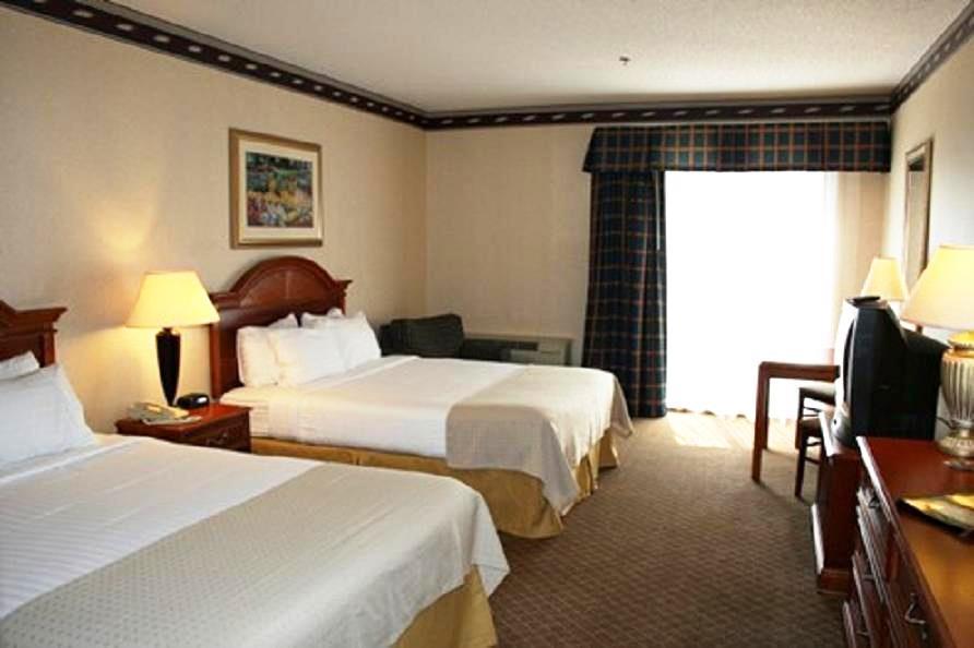 The Plaza Hotel & Suites Winona Oda fotoğraf